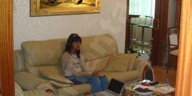 Картина в интерьере. Гостинная. Интерьер гостинной. Декоративные стекла. Сусальное золото