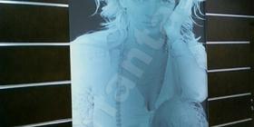 Стеклянные витрины. Окна. ЛАзерная гравировка на стеклянных перегородках. Фото на стекле