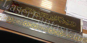 Золотое зеркало. Зеркало в интерьере квартиры.