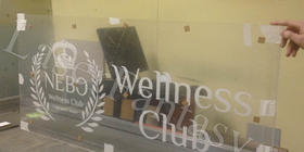 Корона на оргстекле. Корона в логотипе. Где сделать гравировку? 6-ая Радиальная 62,